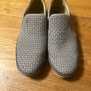 Mens Johnston and Murphy loafers